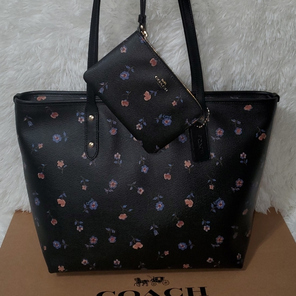 Coach Handbags - 🔥New 2 PC Set Authentic Coach